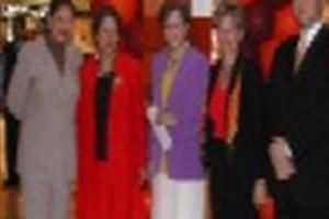 De la Regata, las finalistas y representante JCPenny.